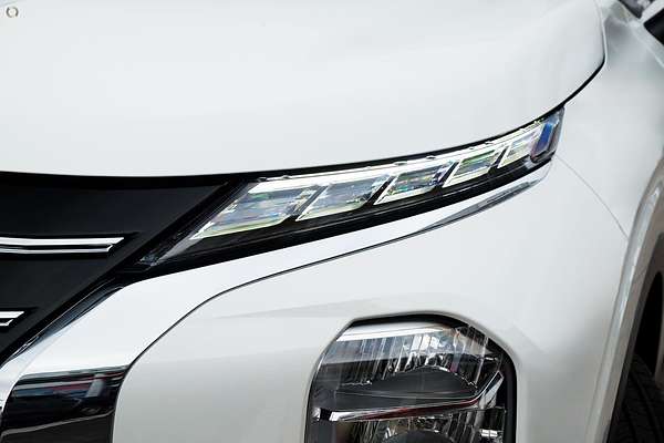 2025 Mitsubishi Outlander LS ZM