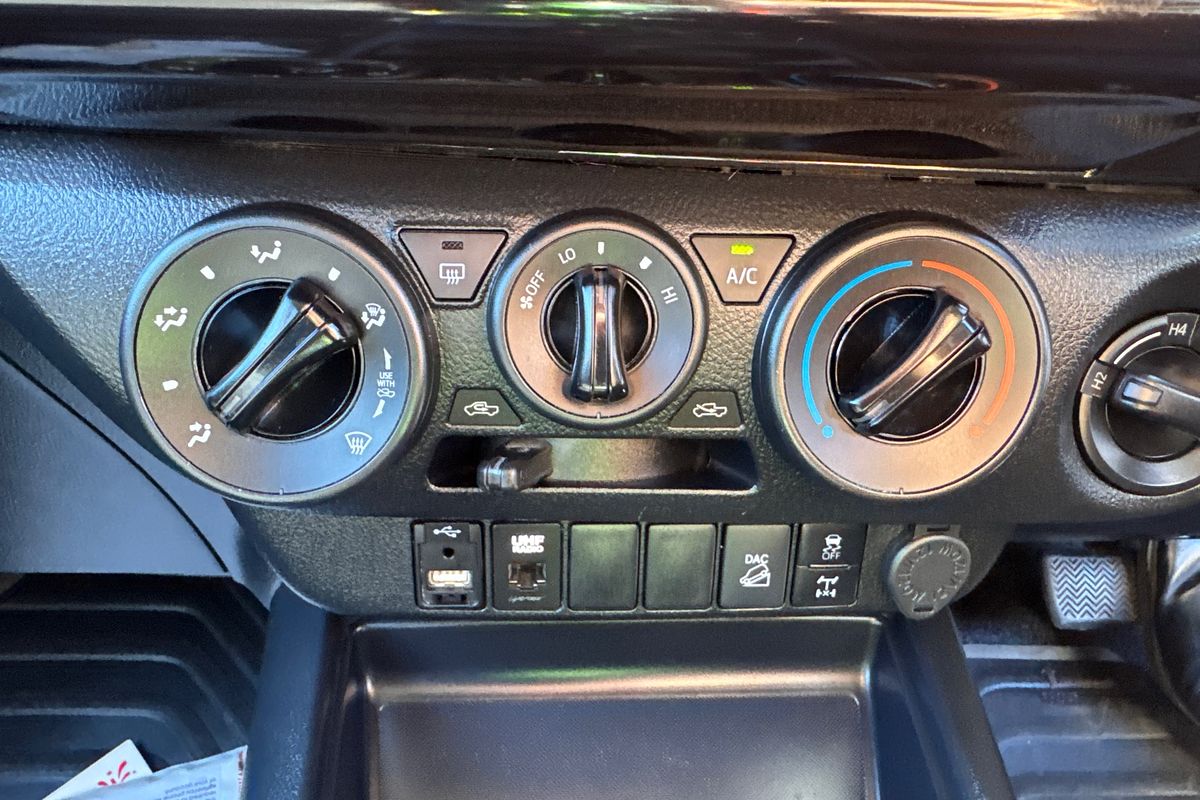 2020 Toyota Hilux SR GUN126R 4X4