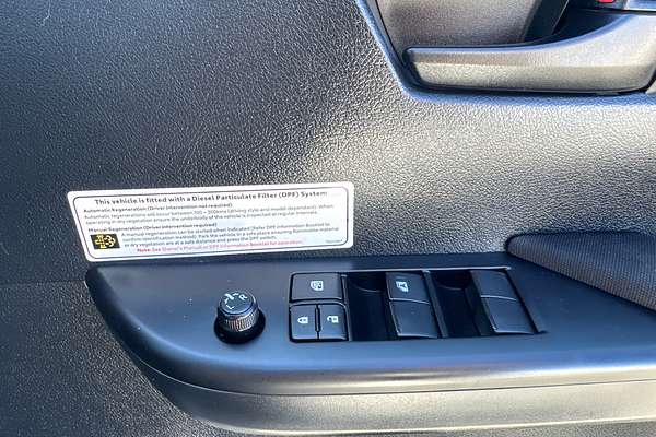 2020 Toyota Hilux SR GUN126R 4X4