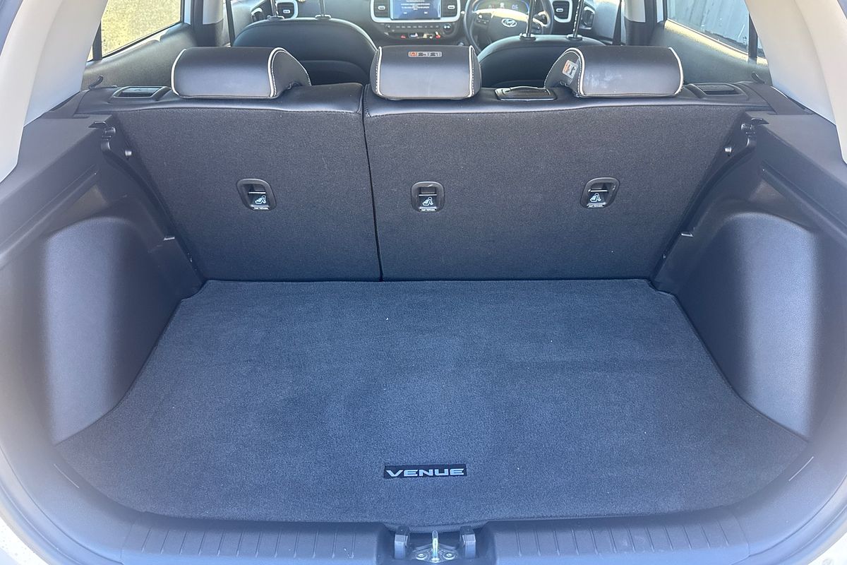 2023 Hyundai Venue Elite QX.V5