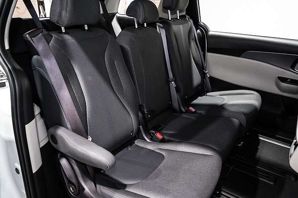2024 Kia Carnival S KA4