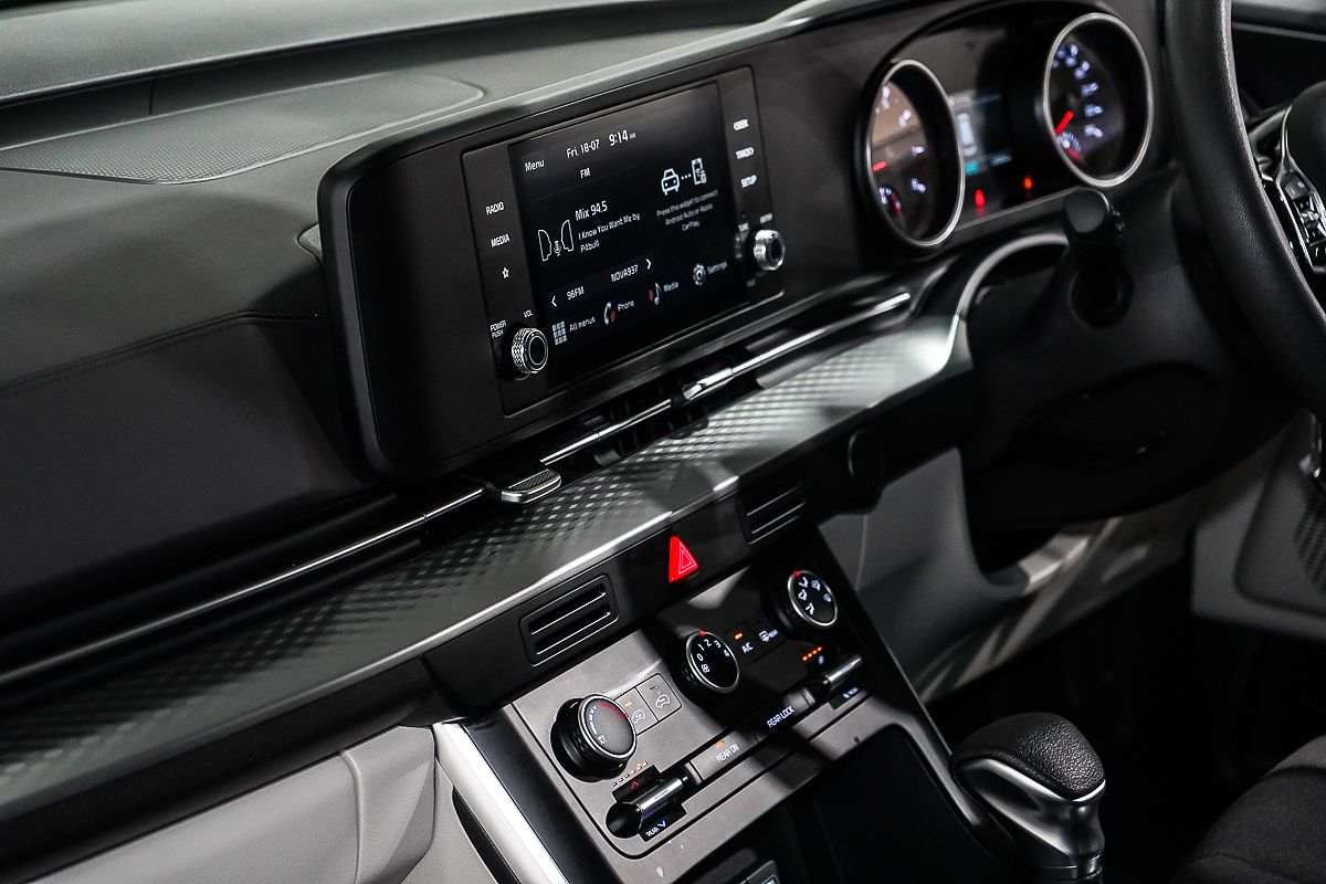 2024 Kia Carnival S KA4