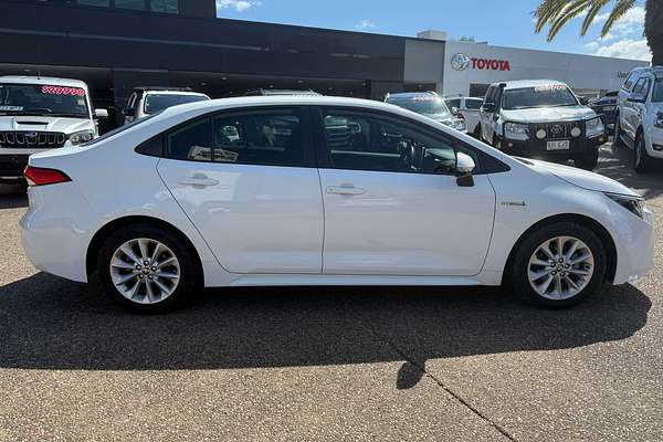 2022 Toyota Corolla Ascent Sport Hybrid ZWE211R