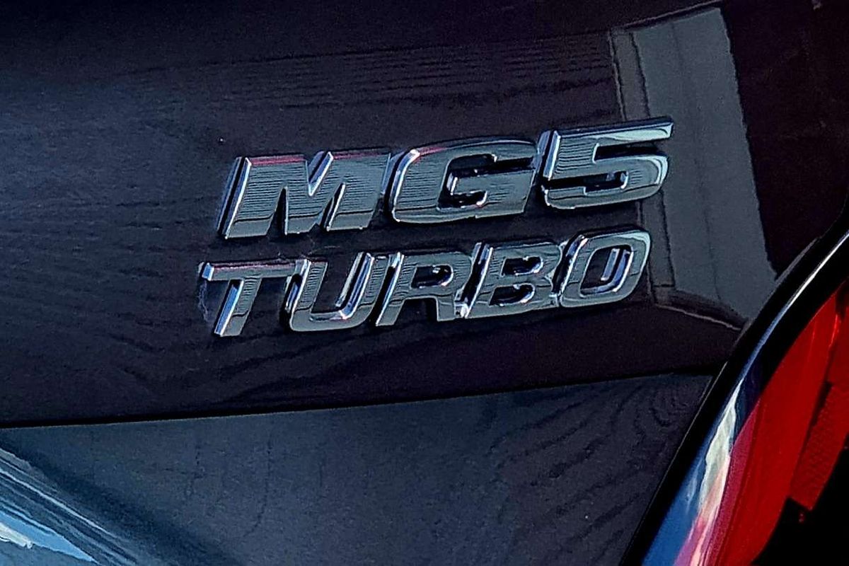 2025 MG MG5 Essence