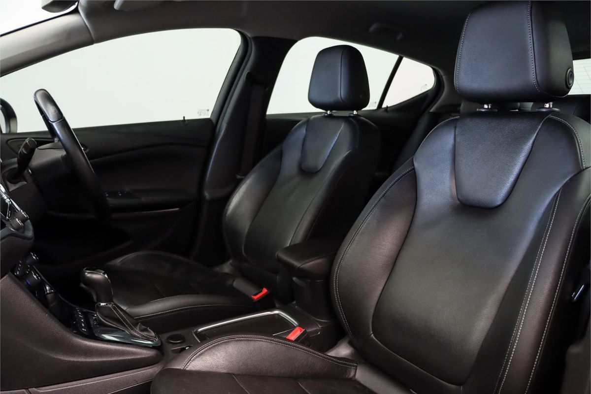 2017 Holden Astra RS-V BK