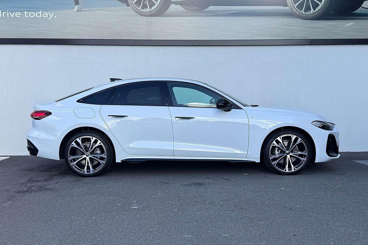 2025 Audi A5 TFSI 150kW S line B10