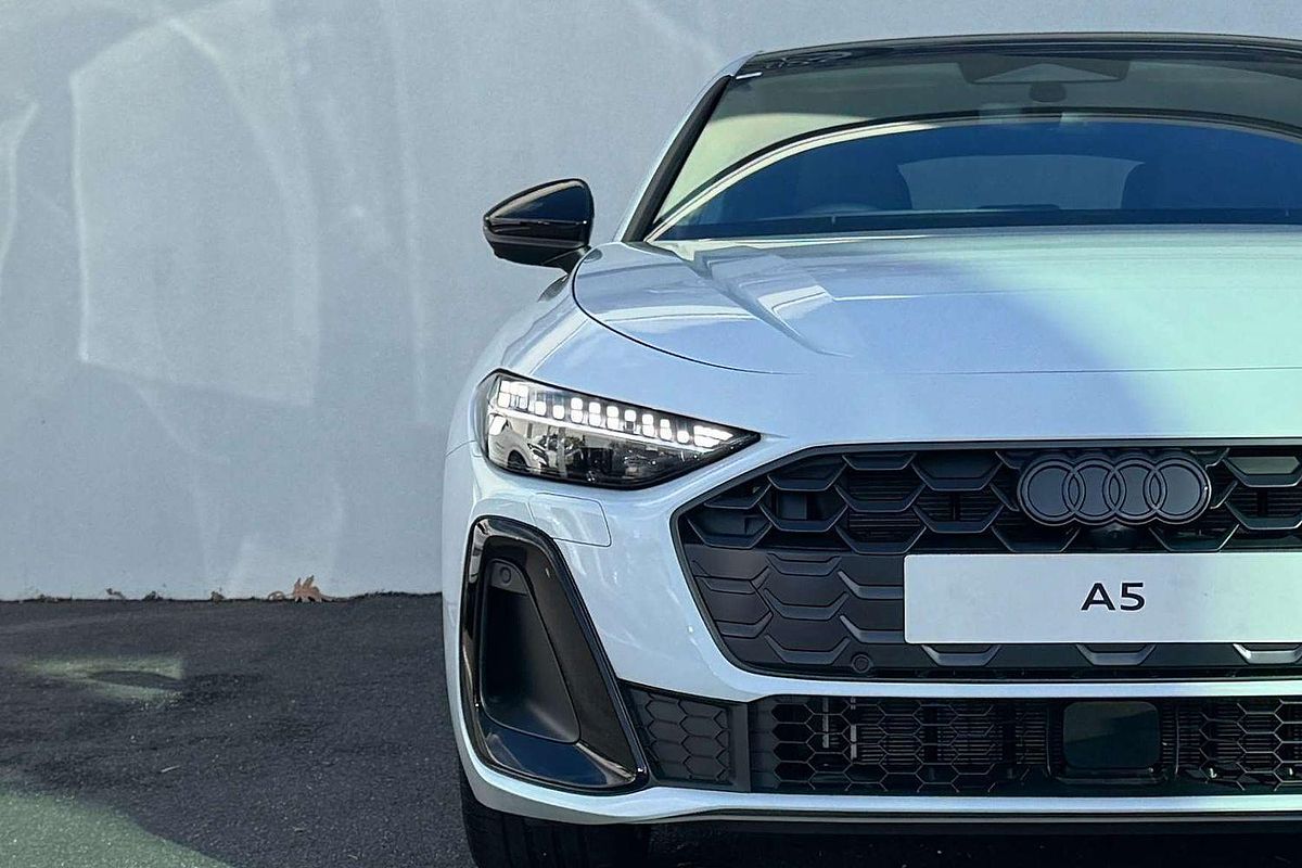 2025 Audi A5 TFSI 150kW S line B10