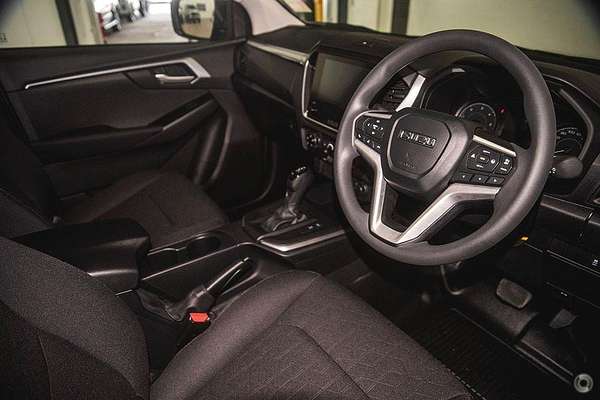 2025 Isuzu D-MAX LS-M 4X4