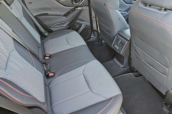 2025 Subaru Forester 2.5i Sport S5
