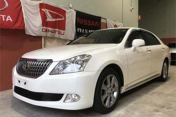2009 Toyota Crown Majesta URS206