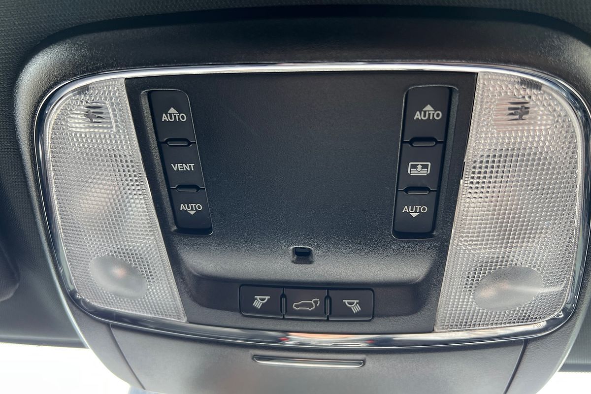 2019 Jeep Grand Cherokee S-Limited WK