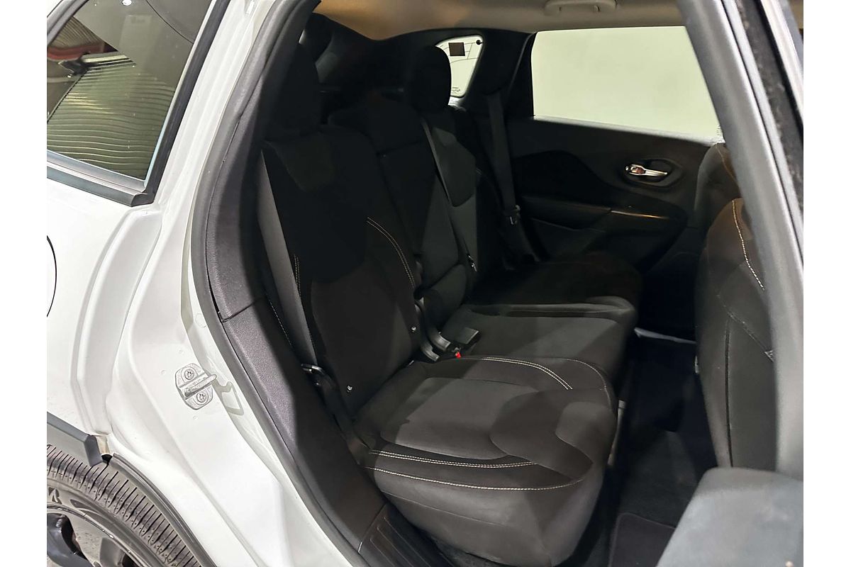 2015 Jeep Cherokee Blackhawk KL