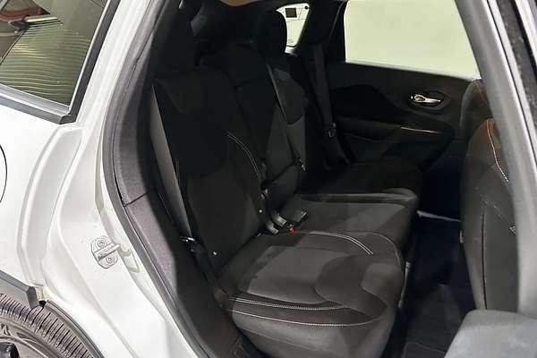 2015 Jeep Cherokee Blackhawk KL