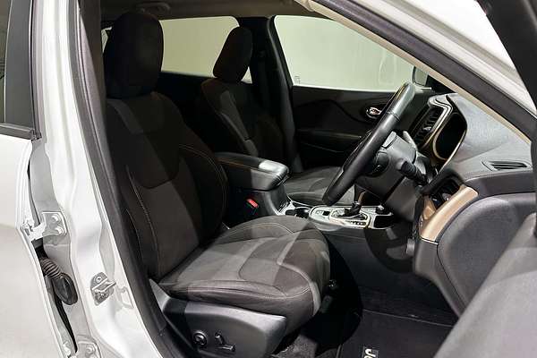 2015 Jeep Cherokee Blackhawk KL