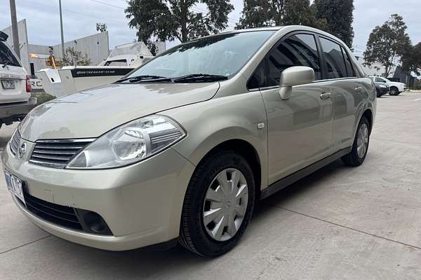 2008 Nissan Tiida ST C11