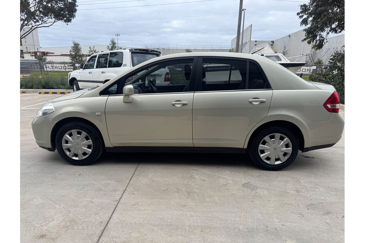 2008 Nissan Tiida ST C11