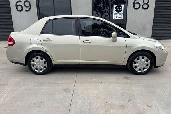 2008 Nissan Tiida ST C11