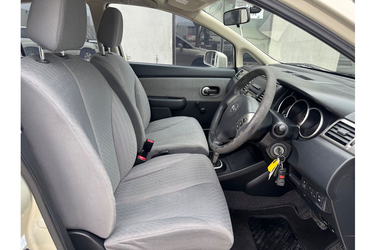 2008 Nissan Tiida ST C11