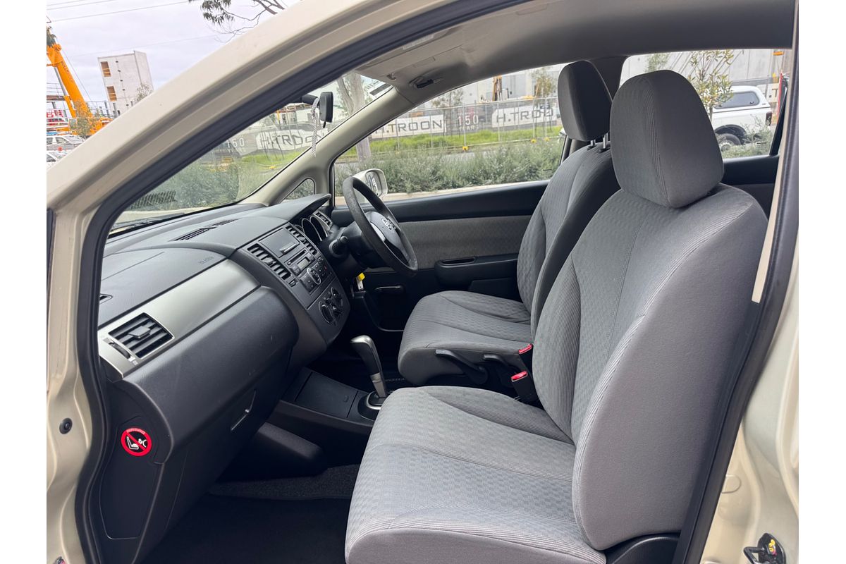 2008 Nissan Tiida ST C11