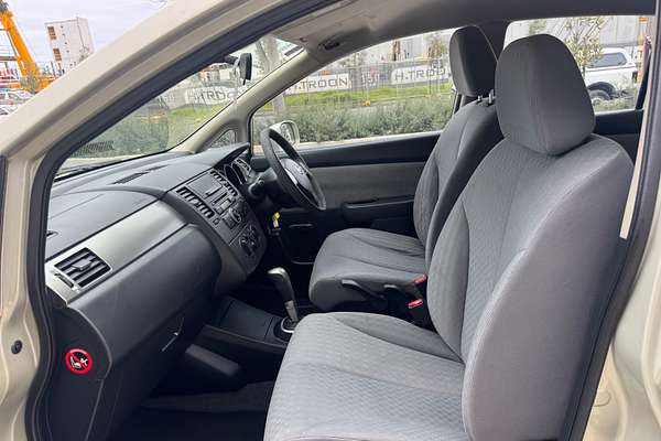 2008 Nissan Tiida ST C11