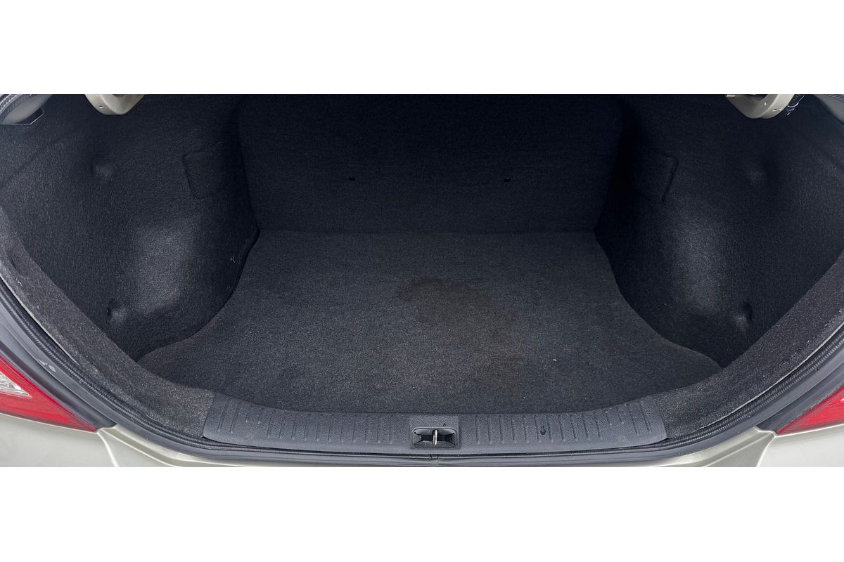 2008 Nissan Tiida ST C11