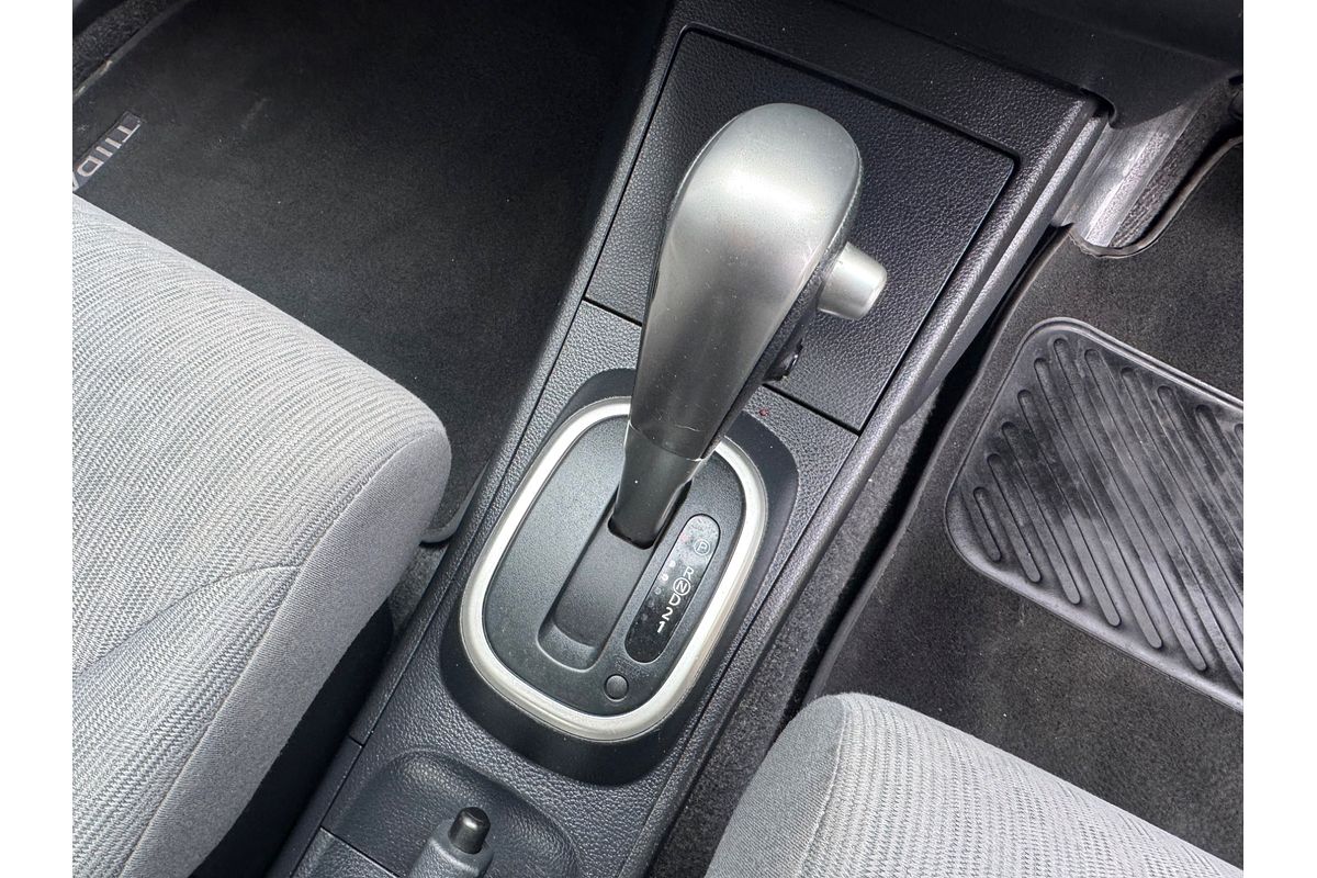 2008 Nissan Tiida ST C11