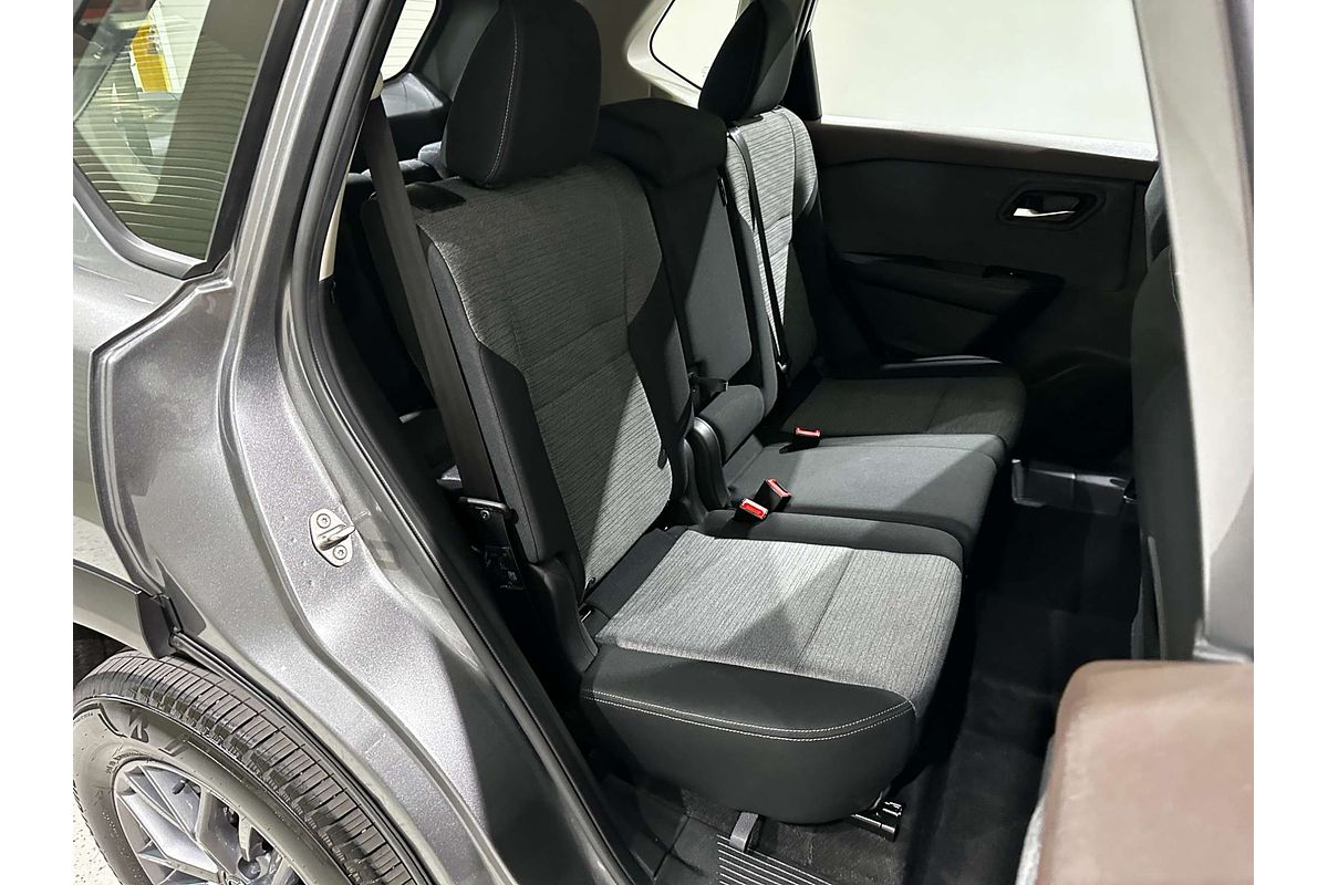 2024 Nissan X-TRAIL ST T33