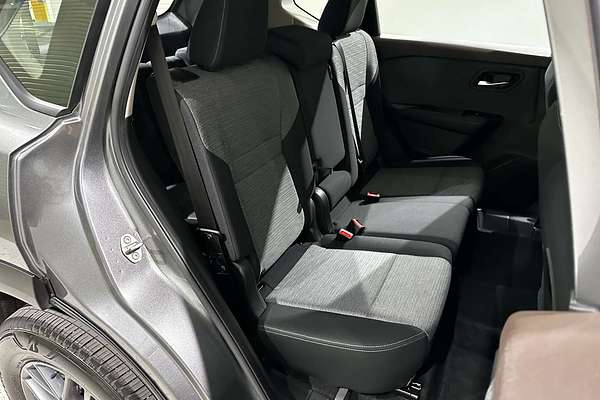 2024 Nissan X-TRAIL ST T33
