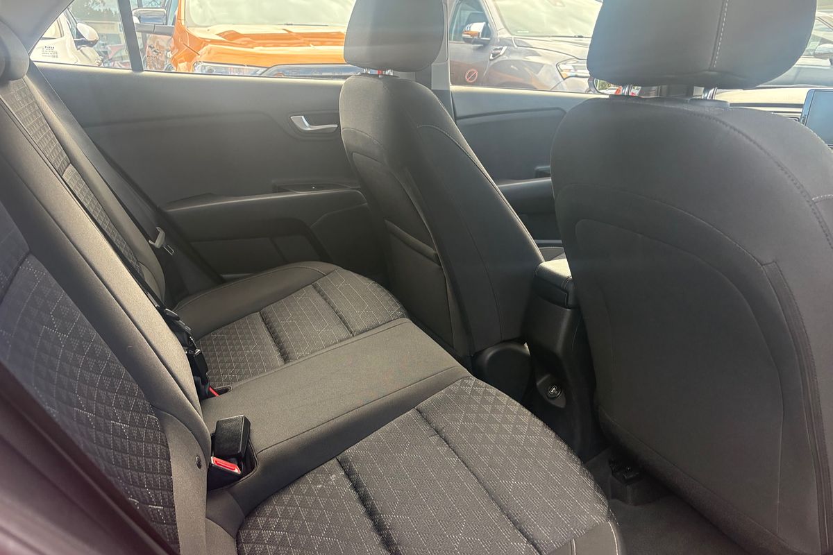 2022 Kia Rio S YB