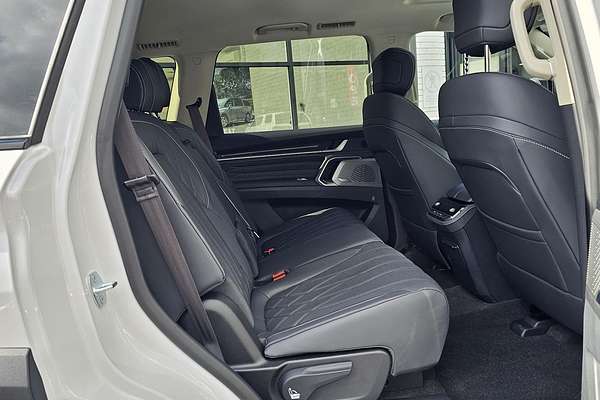 2025 LDV D90 Executive SV9A