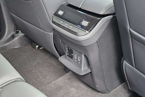 2025 LDV D90 Executive SV9A