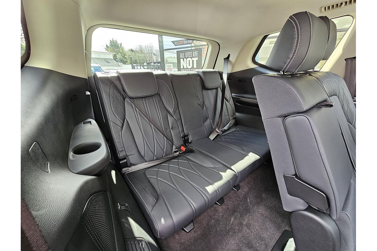 2025 LDV D90 Executive SV9A