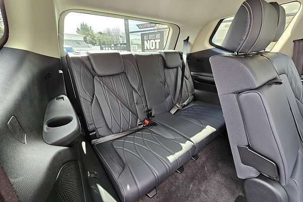 2025 LDV D90 Executive SV9A