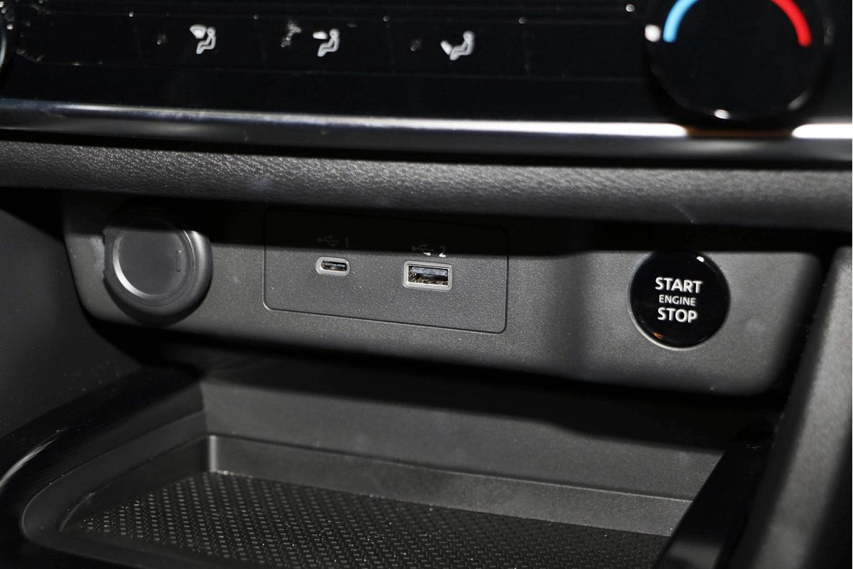 2025 Nissan X-TRAIL ST T33