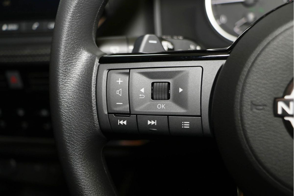 2025 Nissan X-TRAIL ST T33