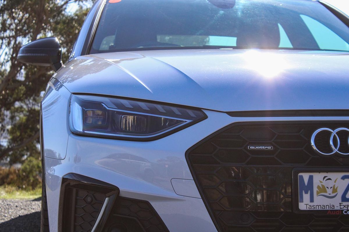 2021 Audi A4 45 TFSI S line B9