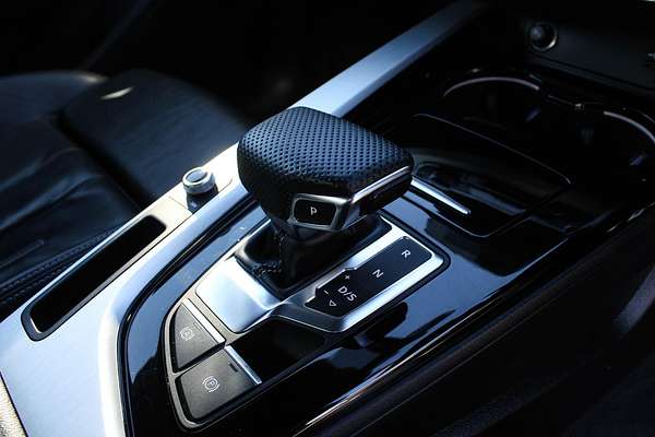 2021 Audi A4 45 TFSI S line B9