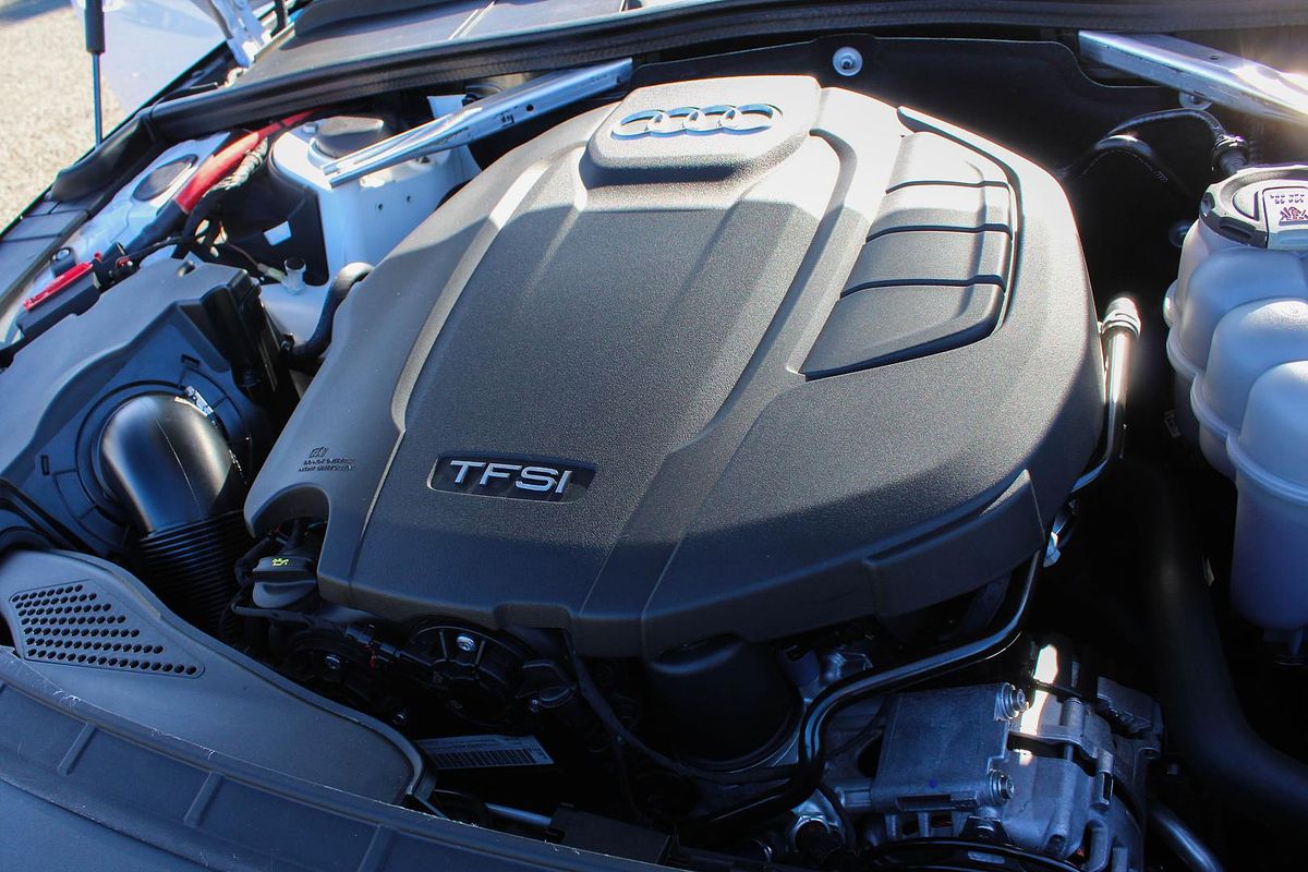 2021 Audi A4 45 TFSI S line B9