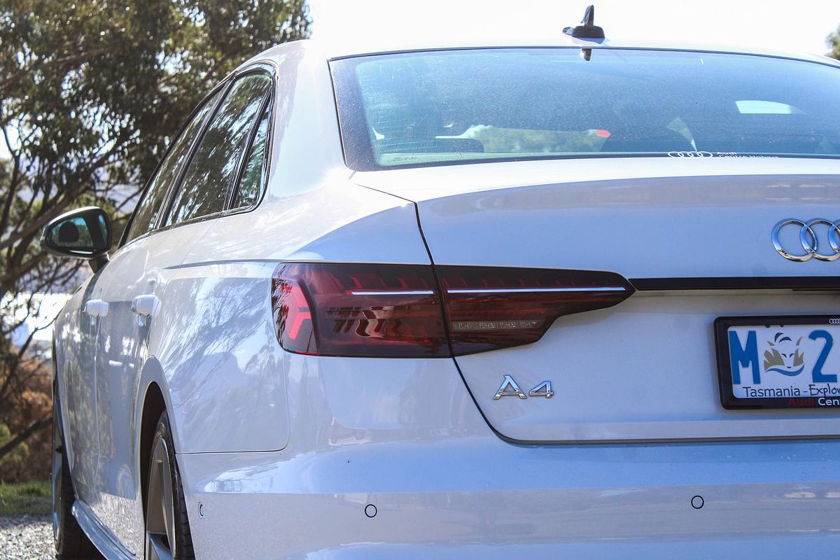 2021 Audi A4 45 TFSI S line B9