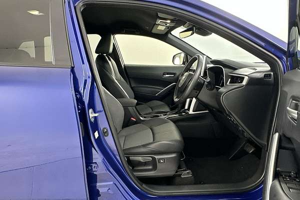 2024 Toyota Corolla Cross GXL MXGH15R
