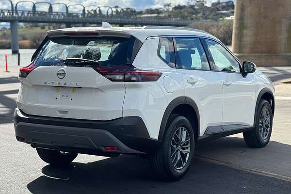 2025 Nissan X-TRAIL ST T33