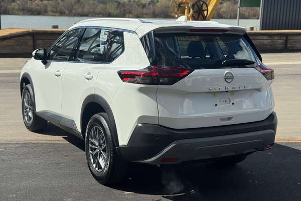 2025 Nissan X-TRAIL ST T33