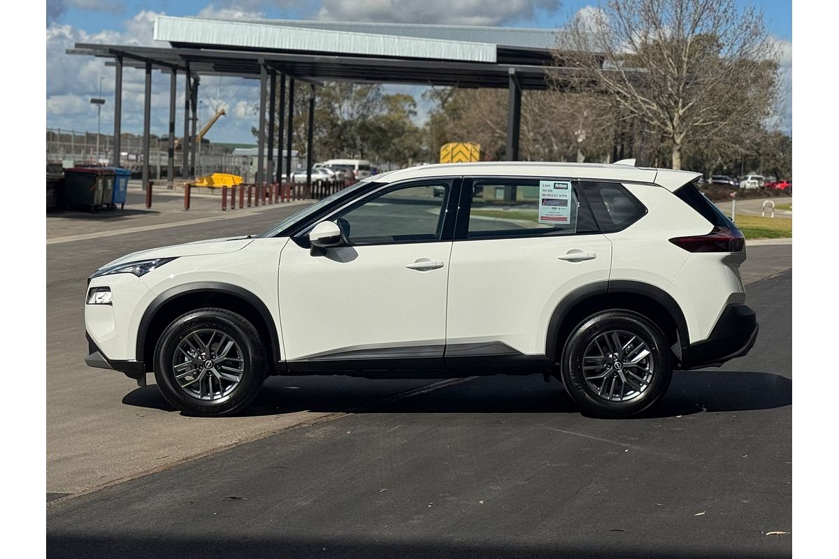 2025 Nissan X-TRAIL ST T33