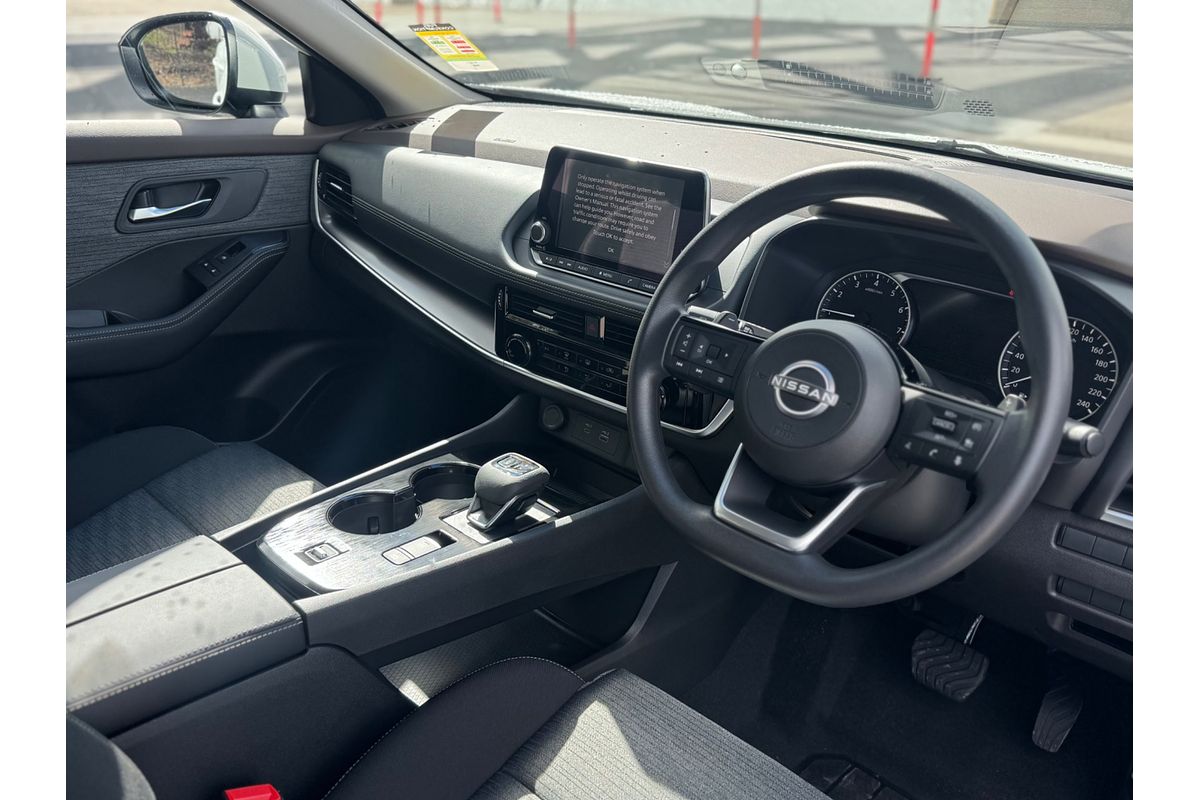 2025 Nissan X-TRAIL ST T33