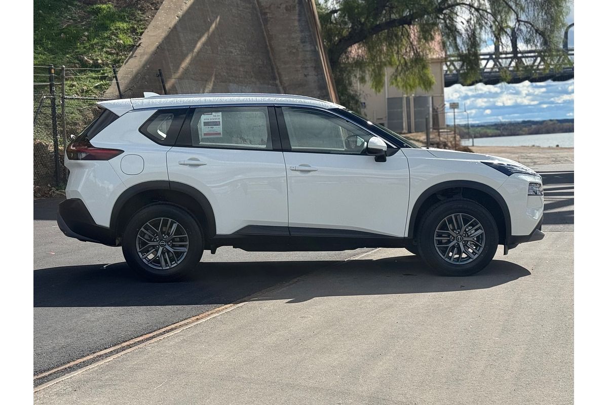 2025 Nissan X-TRAIL ST T33