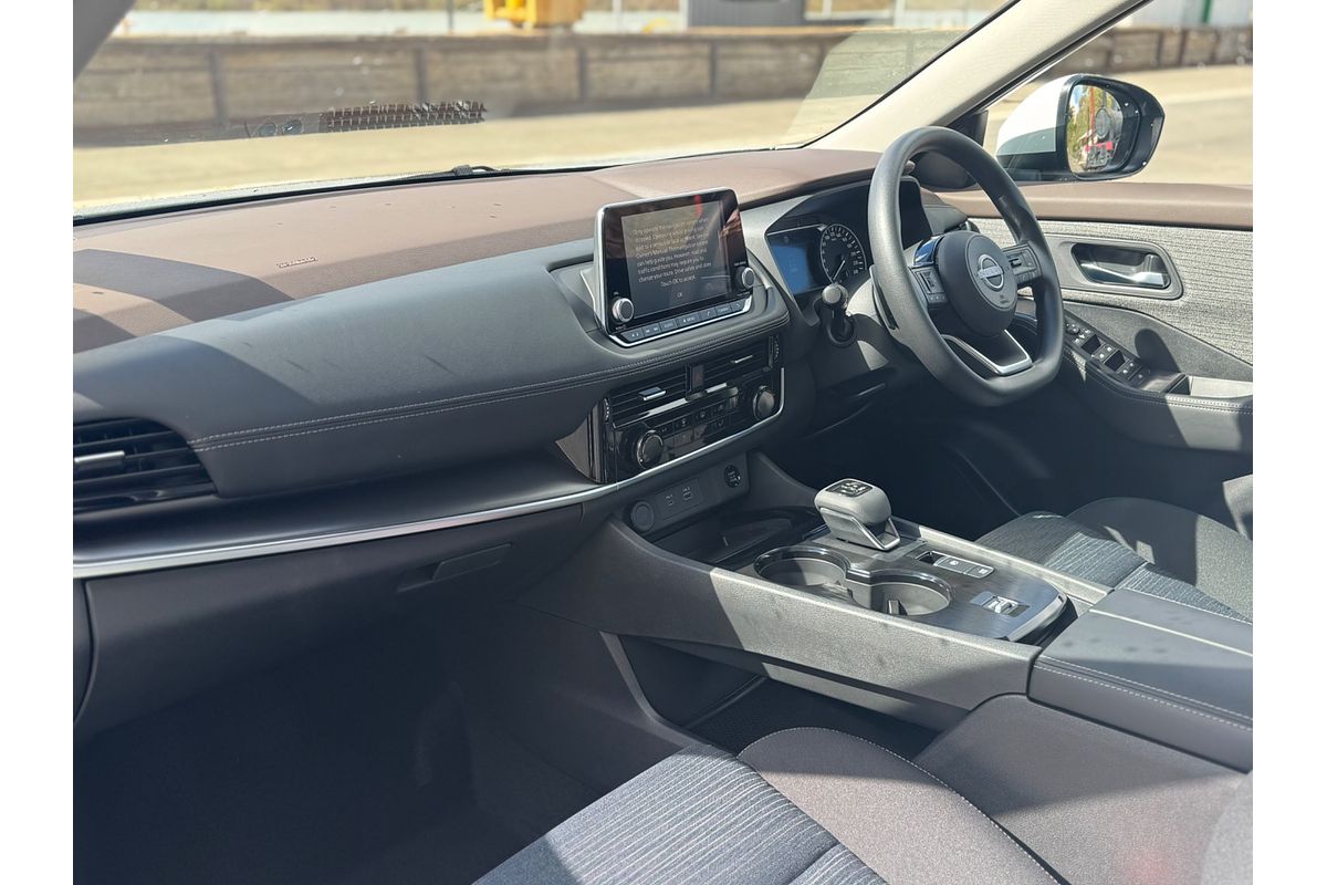 2025 Nissan X-TRAIL ST T33