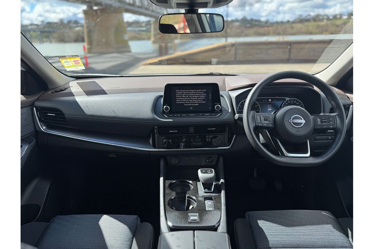 2025 Nissan X-TRAIL ST T33