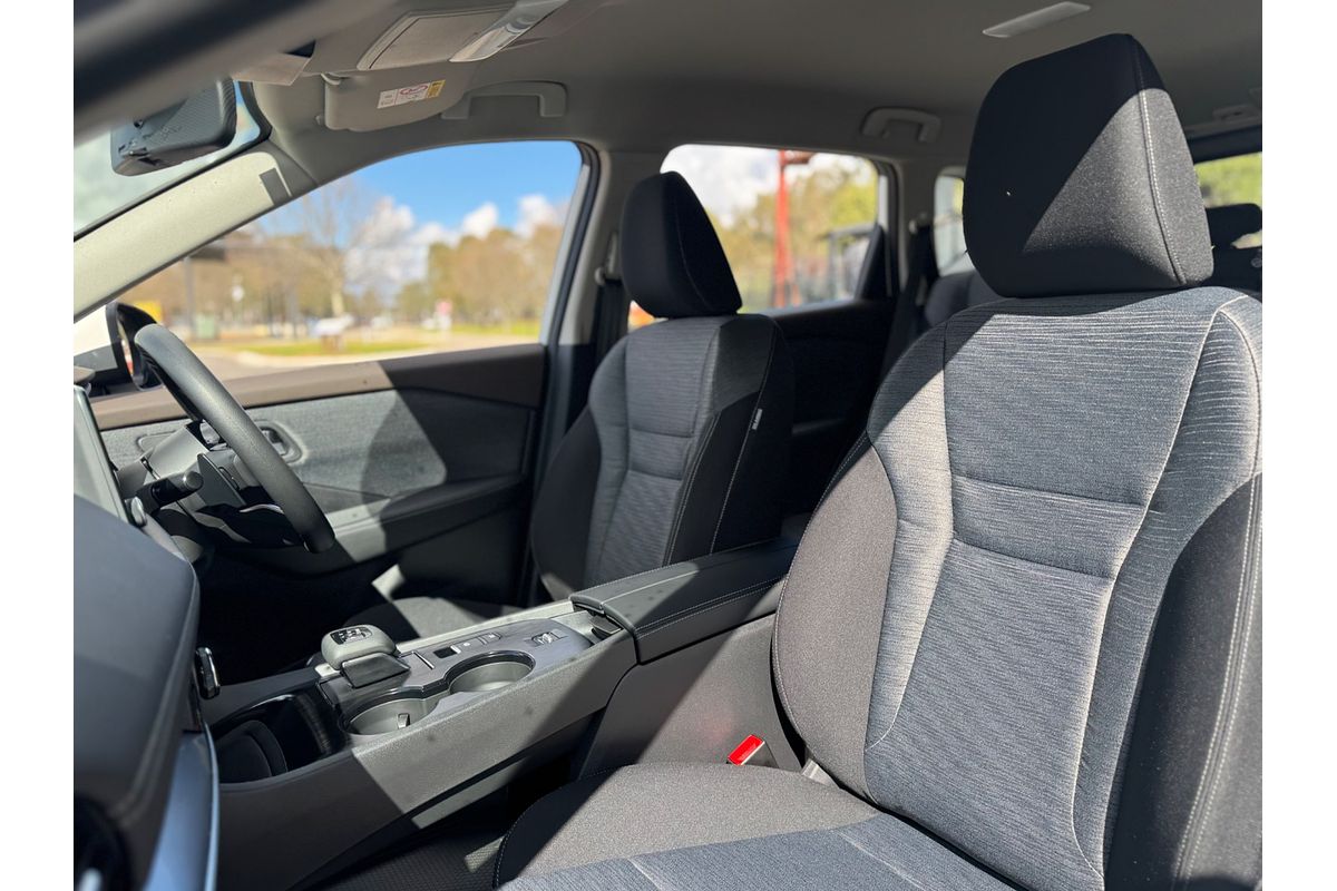 2025 Nissan X-TRAIL ST T33