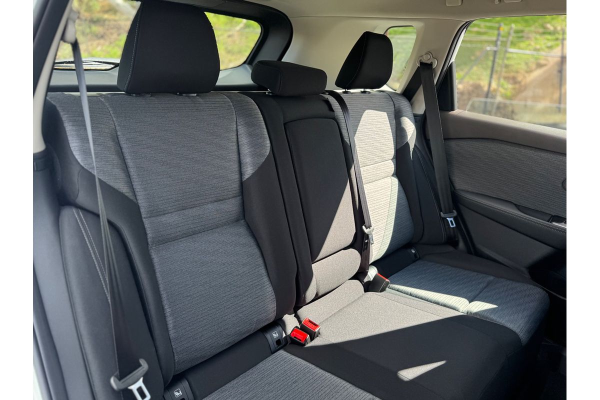 2025 Nissan X-TRAIL ST T33