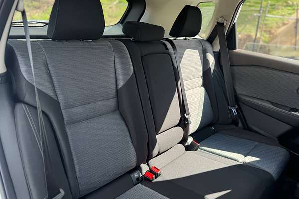 2025 Nissan X-TRAIL ST T33